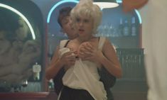 Голая Дебора Каприольо в фильме «Паприка» фото #110