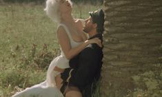 Голая Дебора Каприольо в фильме «Паприка» фото #114