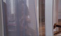 Голая Дебора Каприольо в фильме «Улыбка лисицы» фото #1