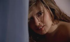 Голая Дебора Каприольо в фильме «Улыбка лисицы» фото #16