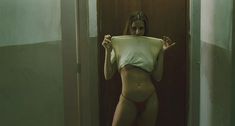 Голая Дебора Секку в фильме «Сладкий яд скорпиона» фото #41