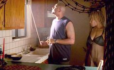 Голая Дебра Уилсон в фильме «До мозга костей» фото #7