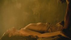 Голая Делани Таброн в сериале «Спартак. Кровь и песок» фото #4