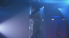 Голая Деми Мур в фильме «Стриптиз» фото #10