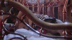 Голая грудь Деми Мур в фильме «Только большое чувство» фото #2