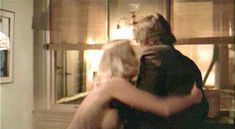 Дениз Кросби засветила грудь в фильме «48 часов» фото #2