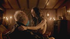 Голая Джанет Монтгомери в сериале «Салем» фото #4