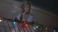 Голая Джеки Суонсон в фильме «Смертельное оружие» фото #2