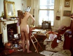 Полностью голая Джемма Редгрейв в сериале «Будда из пригорода» фото #1