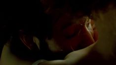 Голая Дженни Жак в сериале «Отчаянные романтики» фото #7