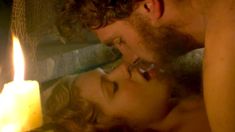 Голая Дженни Жак в сериале «Отчаянные романтики» фото #19