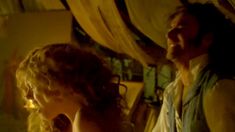 Голая Дженни Жак в сериале «Отчаянные романтики» фото #23