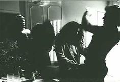 Голая грудь Дженнифер Гатти в фильме «Двойное разоблачение» фото #1