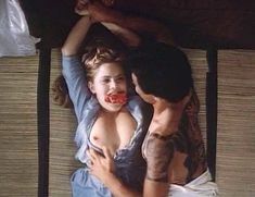 Голая грудь Дженнифер Джейсон Ли в фильме «Смертельная поездка в Осаку» фото #3