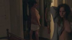 Дженнифер Джейсон Ли показала голую грудь в фильме «Марго на свадьбе» фото #2