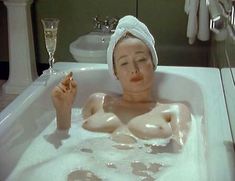 Голая Дженнифер Или в сериале «Ромашковая поляна» фото #2