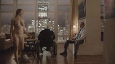 Голая Дженнифер Мадж в сериале «Босс» фото #3