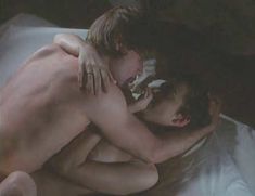 Голая Дженнифер Рубин в фильме «Женщина, ее мужчины и ее хитрости» фото #4