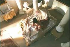 Голая Дженнифер Рубин в фильме «Женщина-оса» фото #4