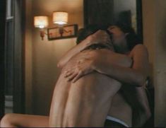 Голая Дженнифер Рубин в фильме «Святые и грешники» фото #15