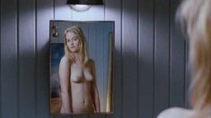 Голая Джесс Вейкслер в фильме «Зубы» фото #1