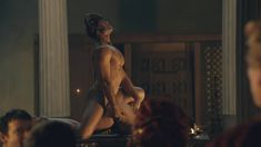 Голая Джессика Грэйс Смит в сериале «Спартак. Боги арены» фото #12