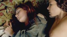 Голая Джессика Паркер Кеннеди в сериале «Черные паруса» фото #8