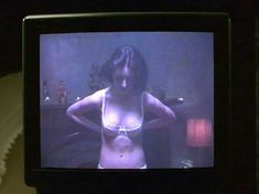 Голая Джина Беллман в фильме «Паранойя» фото #2