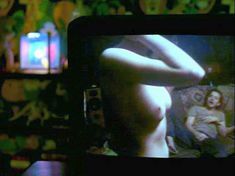 Голая Джина Беллман в фильме «Паранойя» фото #7