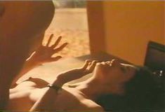 Голая Джина Гершон в фильме «Дела любовные» фото #2