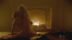 Голая Джина МакКи в сериале «Борджиа» фото #5