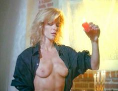 Голая Джинджер Линн Аллен в фильме «Ум, тело и душа» фото #8