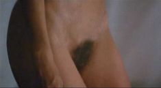 Голая Джоан Северанс в фильме «Озеро любви» фото #7