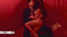 Голая Джоанна Триас в сериале «Смотри» фото #2