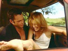 Джои Лорен Эдамс  засветила грудь в фильме «Прохладное сухое место» фото #4