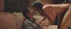 Джои Фишер оголила грудь в фильме «Кабинет» фото #8