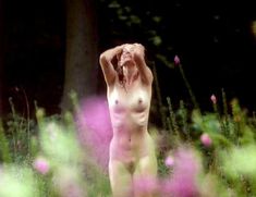 Голая Джоэли Ричардсон в сериале «Любовник леди Чаттерлей» фото #18