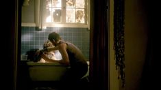 Голая Джоэнна Гоуинг в сериале «Королевство» фото #2