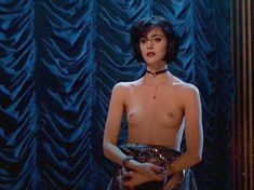 Голая Джоэнна Гоуинг в фильме «Шантаж» фото #2