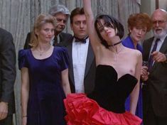 Голая Джоэнна Гоуинг в фильме «Шантаж» фото #15