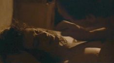 Голая грудь Джуди Дэвис в фильме «Мужья и жены» фото #1