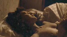 Голая грудь Джуди Дэвис в фильме «Мужья и жены» фото #2