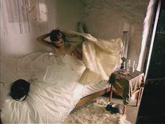 Милая Джули Кокс немного разделась в фильме Brand New World фото #6