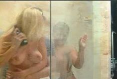 Голая грудь Джули Медоуз в фильме «Дешевый трепет» фото #5