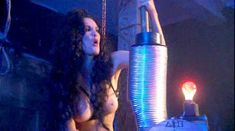 Голая Джули Стрэйн в фильме «Сестринское братство» фото #35