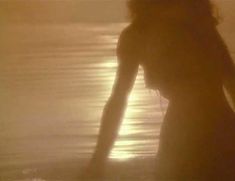 Голая Джули Уорнер в фильме «Доктор Голливуд» фото #6