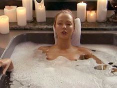 Голая Джульетт Маркиз в фильме «История одной девушки» фото #10