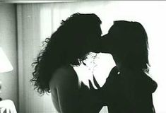 Голая Диди Пфайфер в фильме «Двойное разоблачение» фото #4