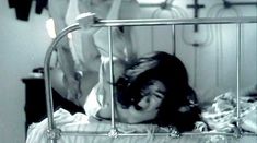 Долорес Эредия засветила грудь в фильме «Чистилище» фото #4