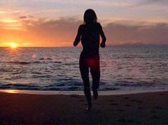 Голая Дона Спейр в фильме «Дикий пляж» фото #8